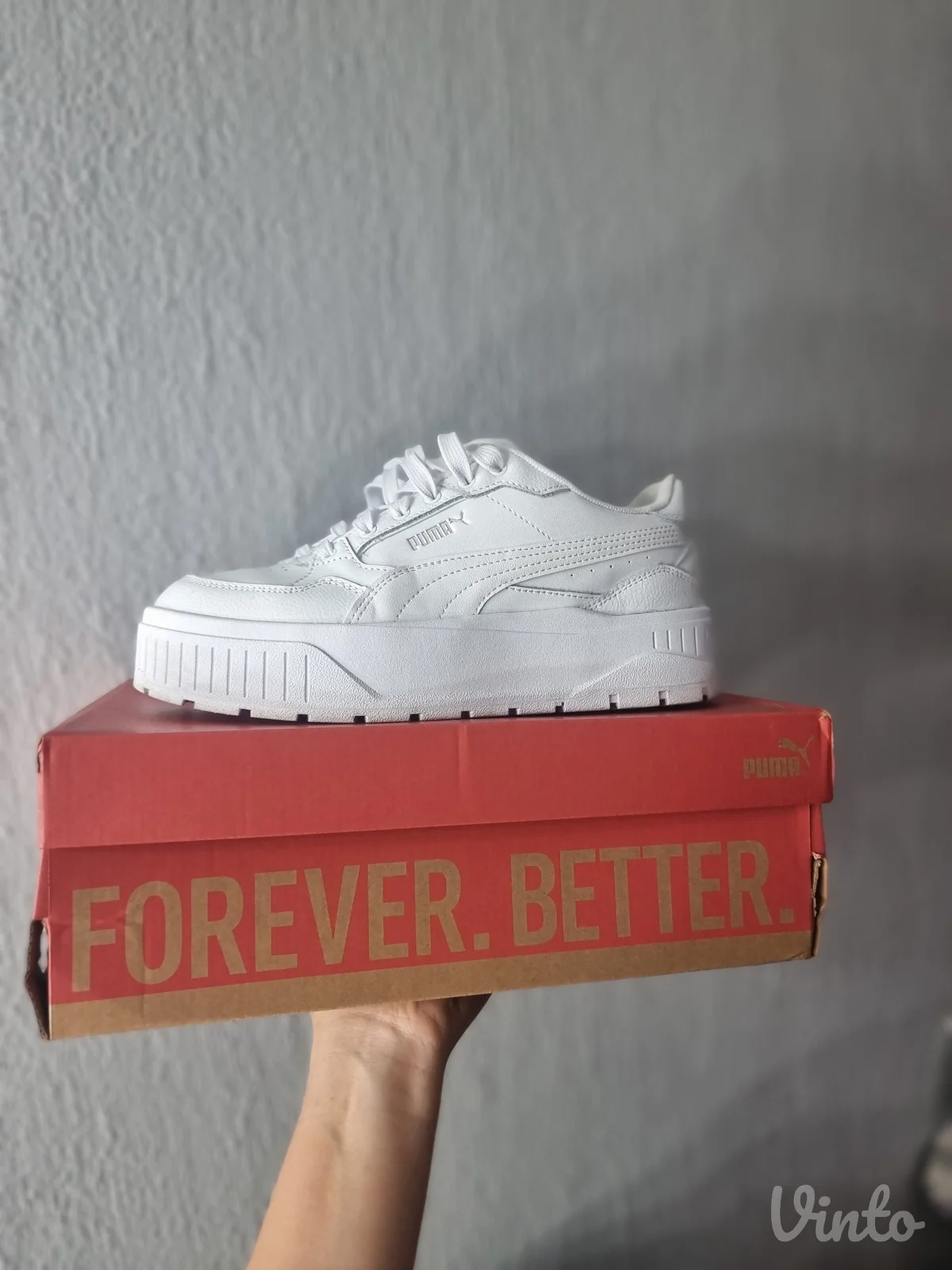 Zenske patike Puma Carmen II br.39