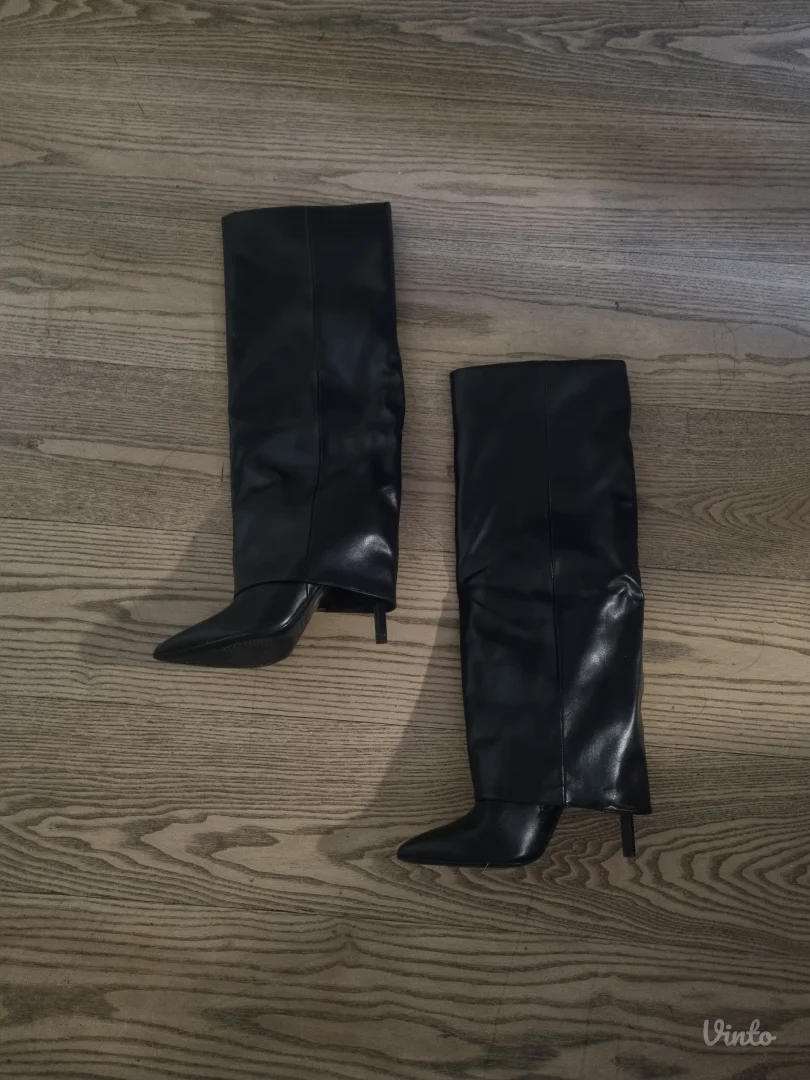 Zenske cizme na stiklu br.39