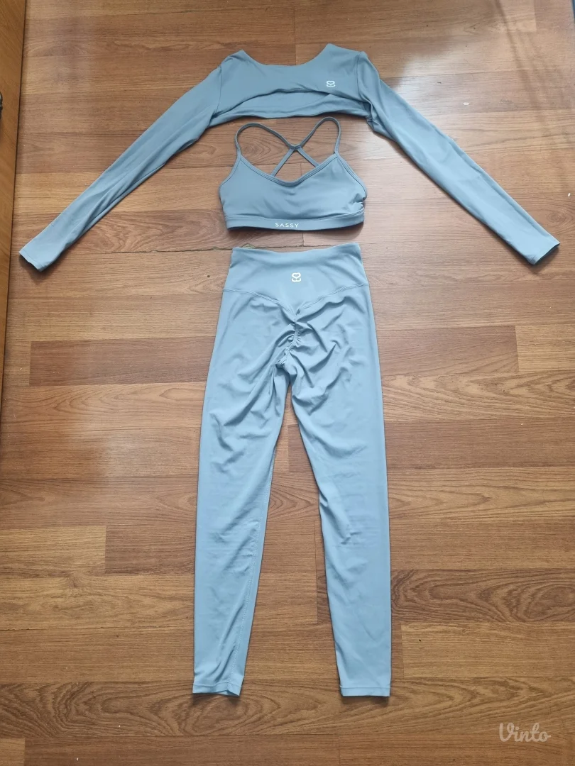 Komplet za trening Sassy S