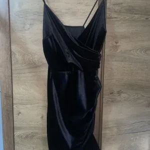 Elegantna svecana haljina S