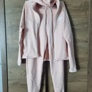Komplet trenerka Nike S