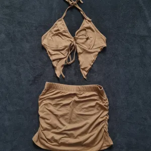 Komplet suknja i majica M