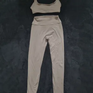 Beauty me Bg komplet za trening S/M