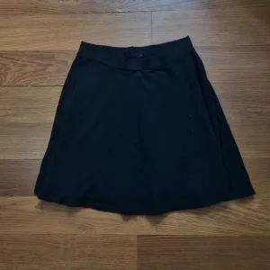 Crna suknjica S