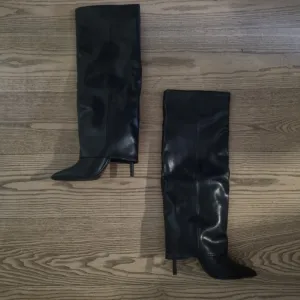 Zenske cizme na stiklu br.39