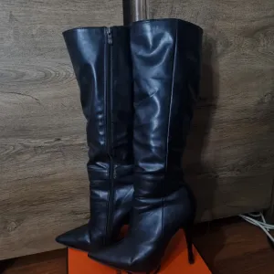 Cizme na stiklu br.39