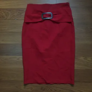 Poslovna suknja S