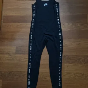 Nike kombinezon S