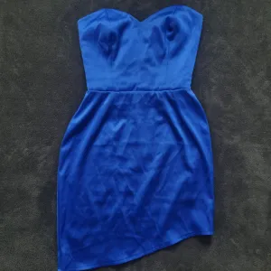 Elegantna kratka haljina S