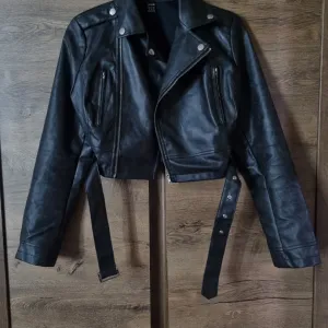 Zenska kozna jakna S