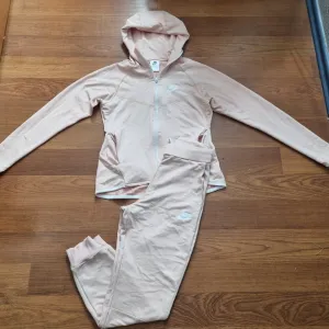 Zenska komplet trenerka Nike S