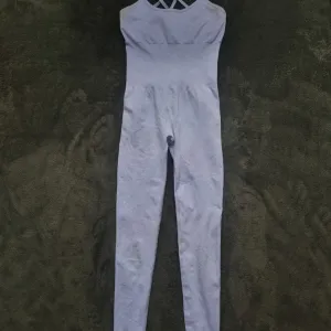 Sportski kombinezon za trening S/M