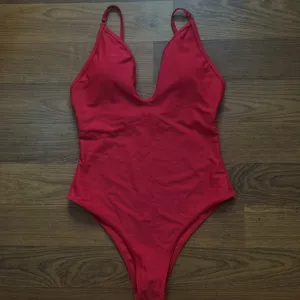 Jednodelni kupaci kostim M