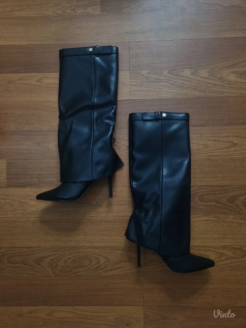 Cizme na stiklu br.39