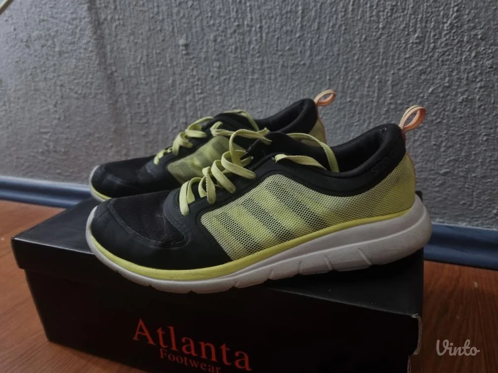 Zenske patike Adidas Neo br. 36.5