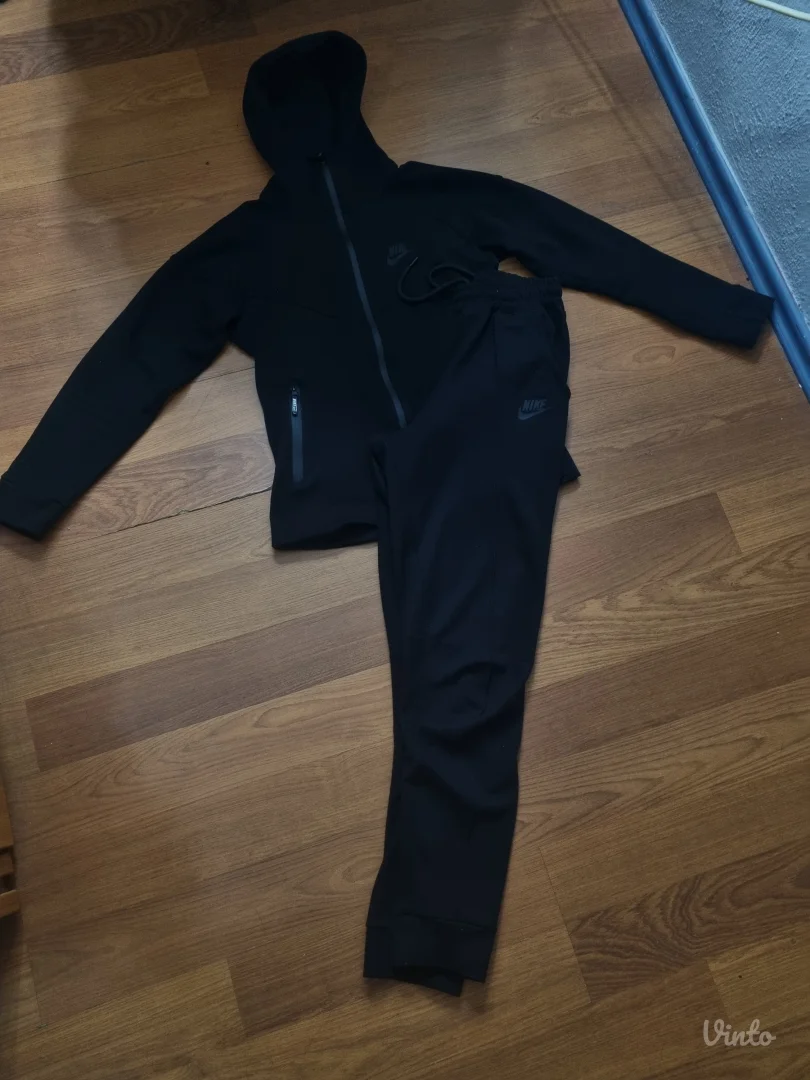 Zenska komplet trenerka Nike S