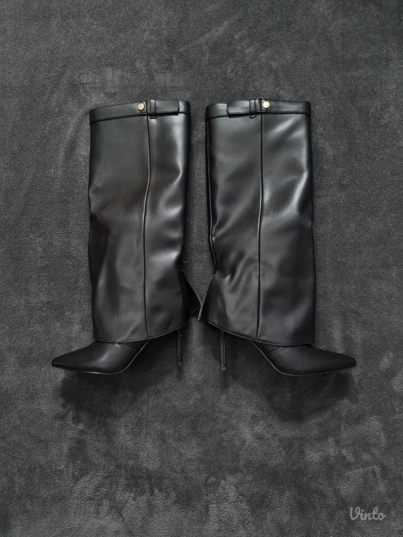 Cizme na stiklu br.39