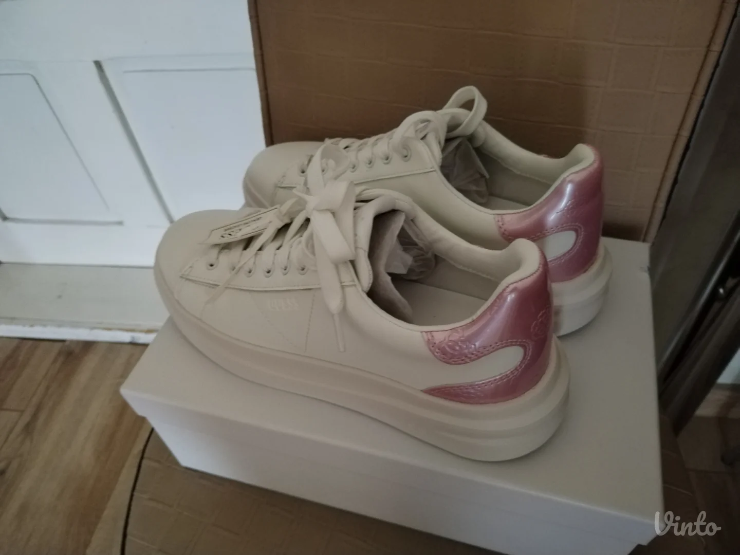 Guess ženske patike