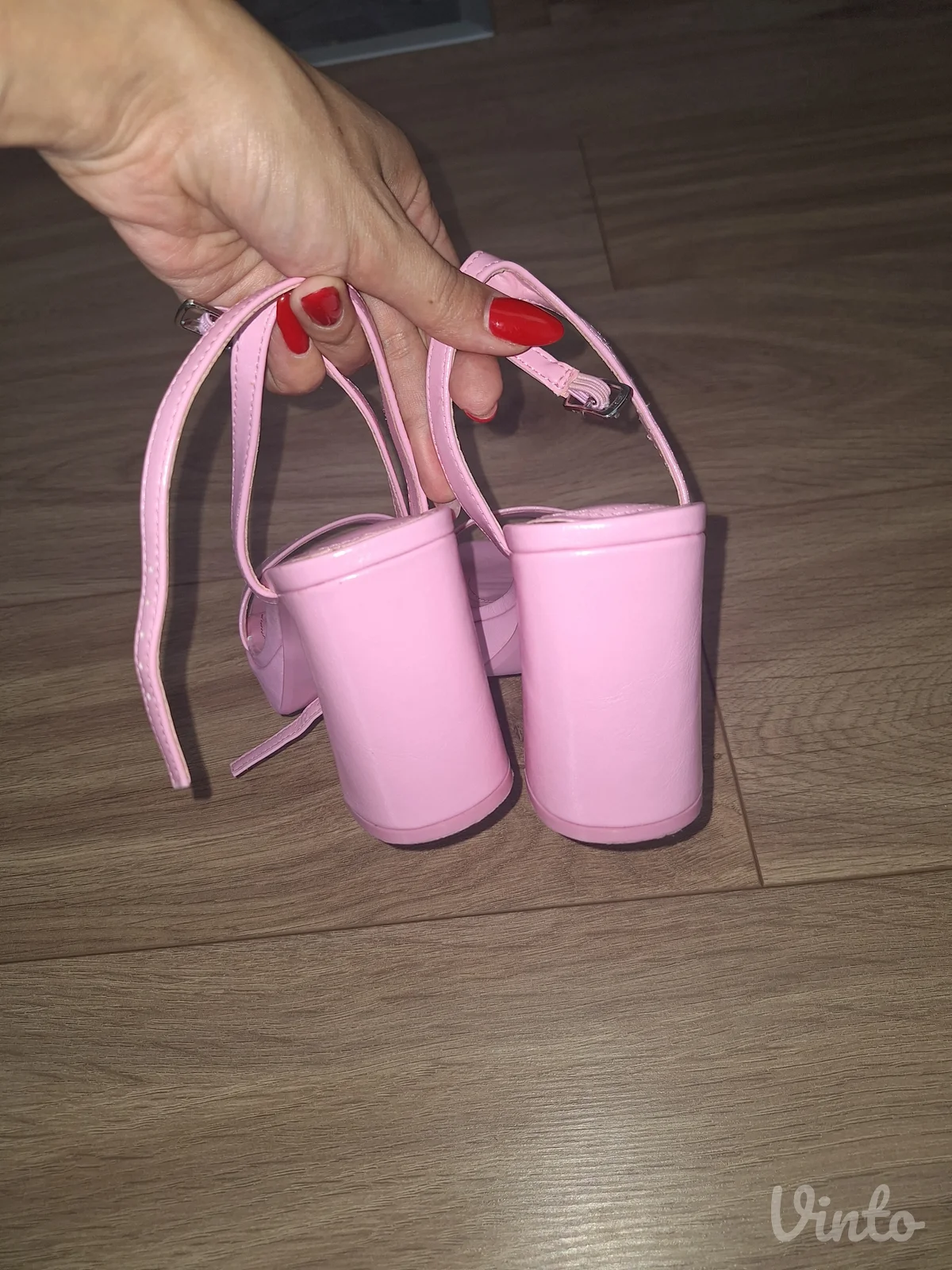 Bershka sandale