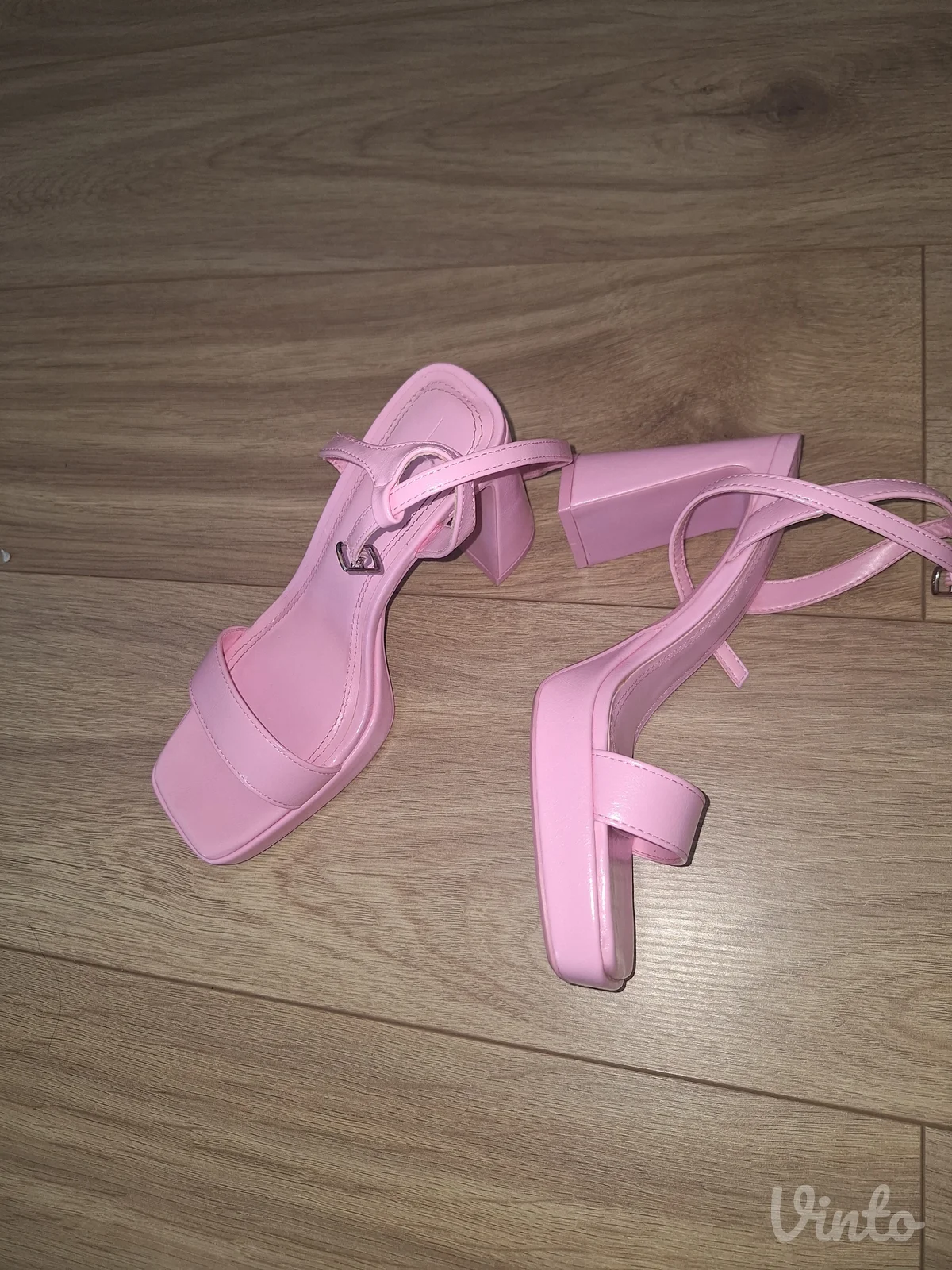 Bershka sandale