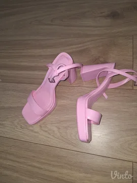 Bershka sandale