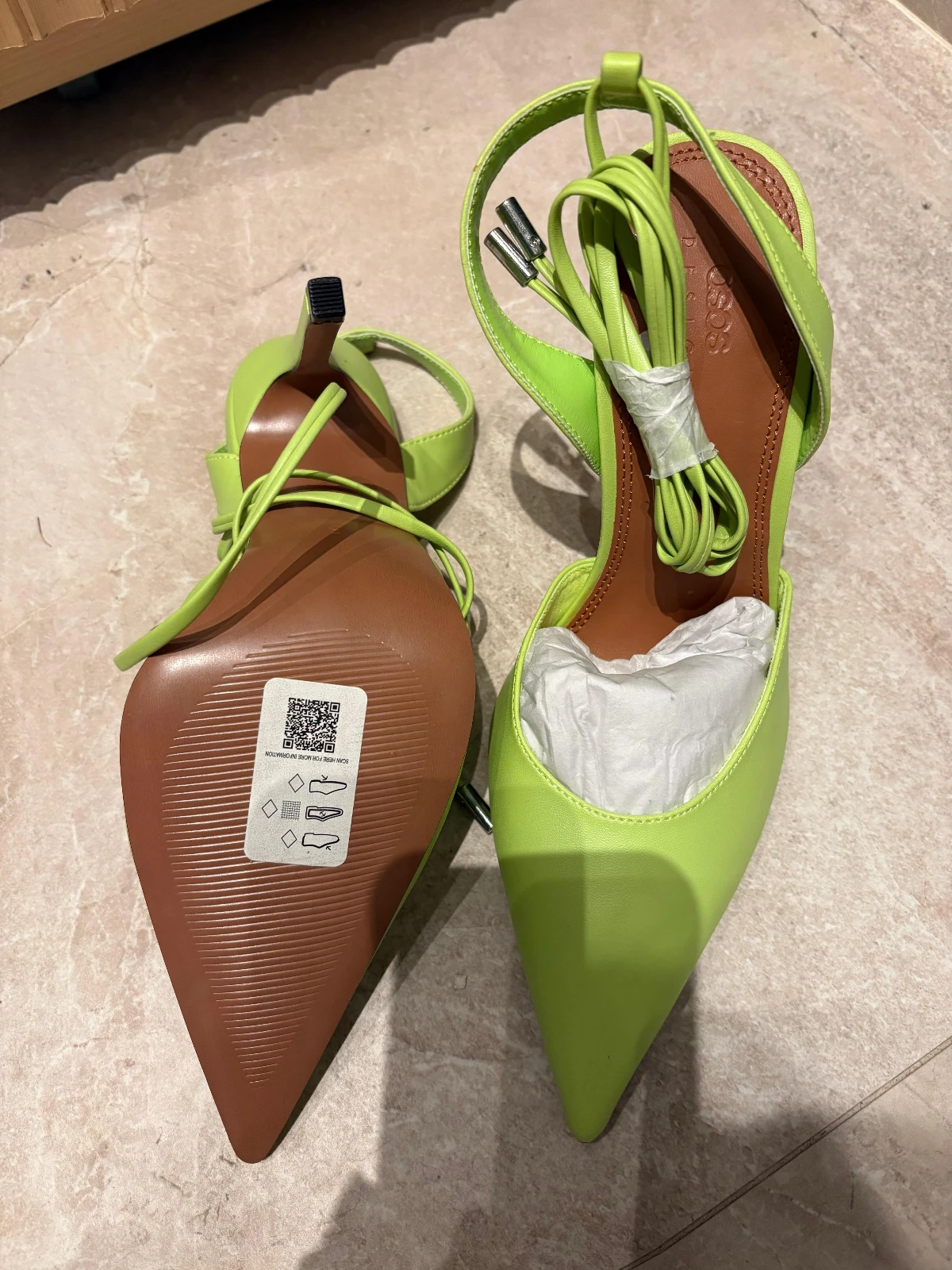 ASOS salonke NOVO