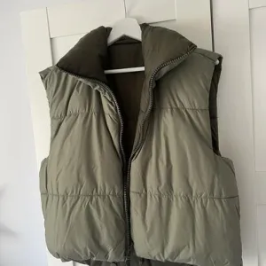 Zara prsluk sa dva lica