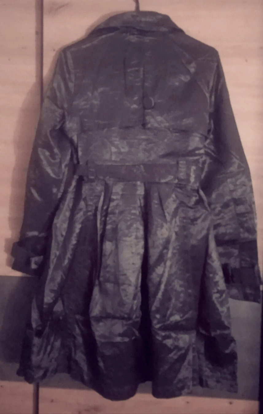 Nov satenski mantil REFREE sa etiketom – A-kroj – Crni – S, M, L