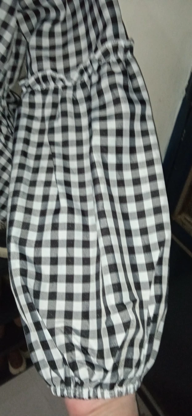 NOVA SHEIN karirana peplum bluza sa puf rukavima (M)