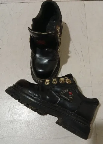 Turbo King robusne crne kožne cipele/čizme - Vel. 35 (Kao nove)