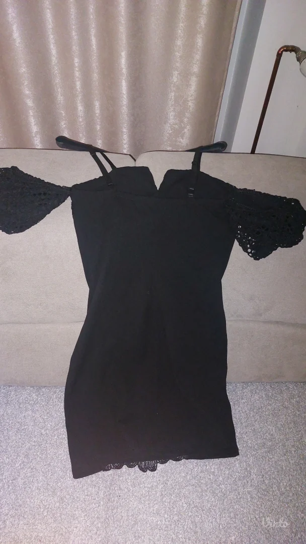 Tri haljine za 2000 din