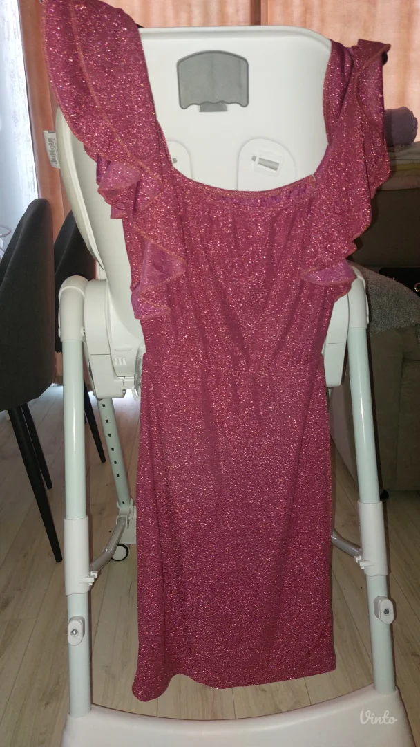 Tri haljine za 2000 din