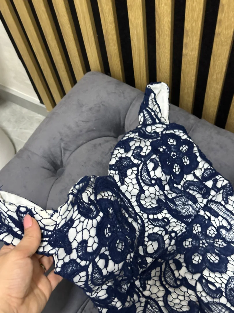 Elegantna čipkasta haljina