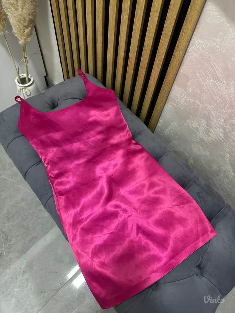 🩷 Barbie pink haljinica