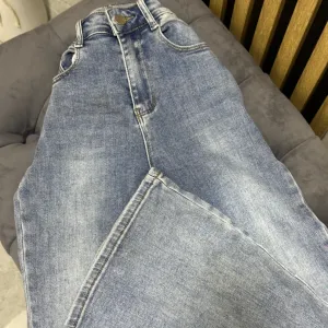 ✨ Zvonarice svetli teksas