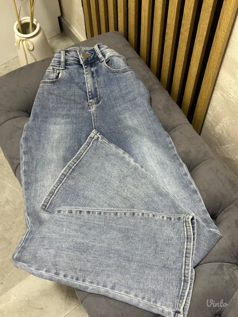 ✨ Zvonarice svetli teksas