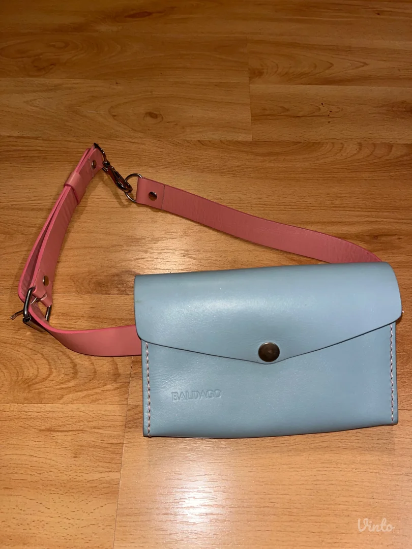 Kožna torbica oko struka