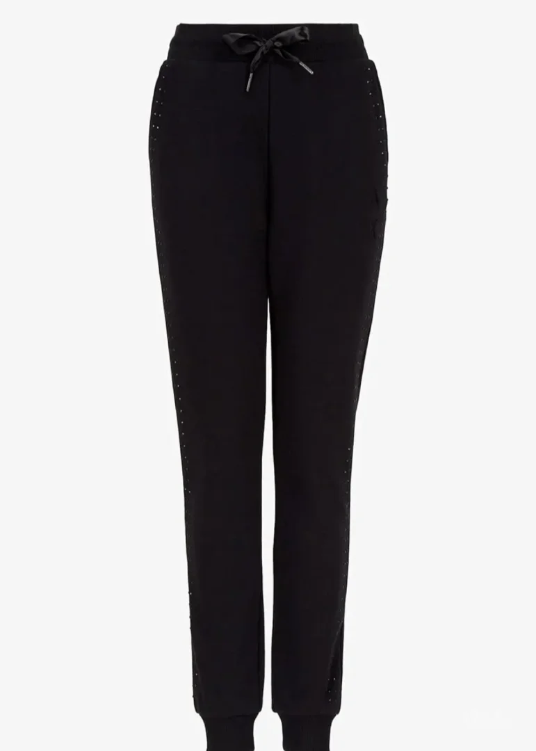 ARMANI ŽENSKA TRENERKA