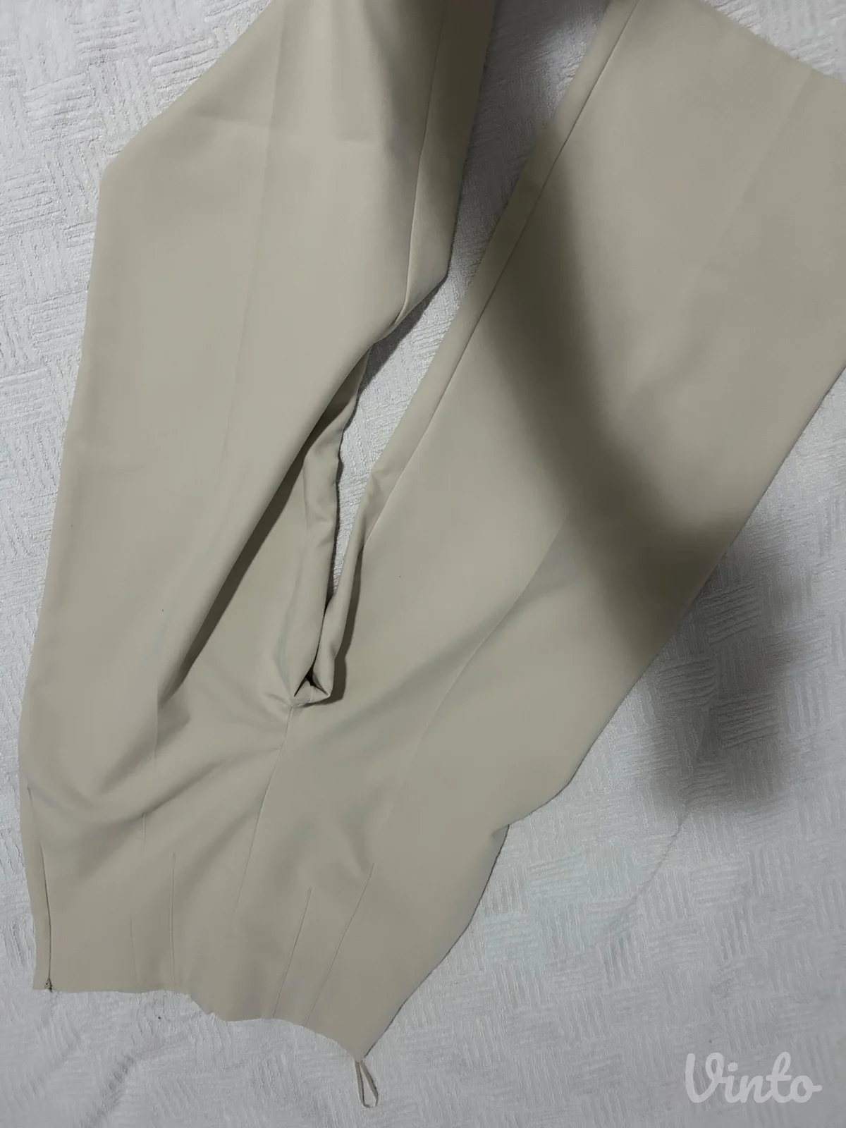 Zara pantalone krem boje