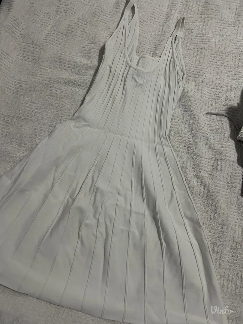 Bershka bela haljina