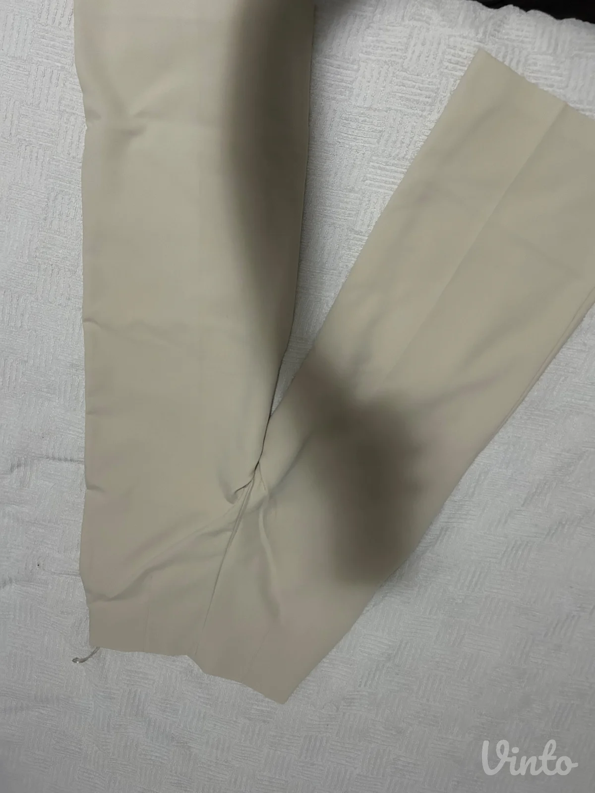 Zara pantalone krem boje
