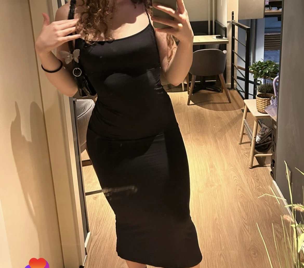 Bershka crna uska haljina