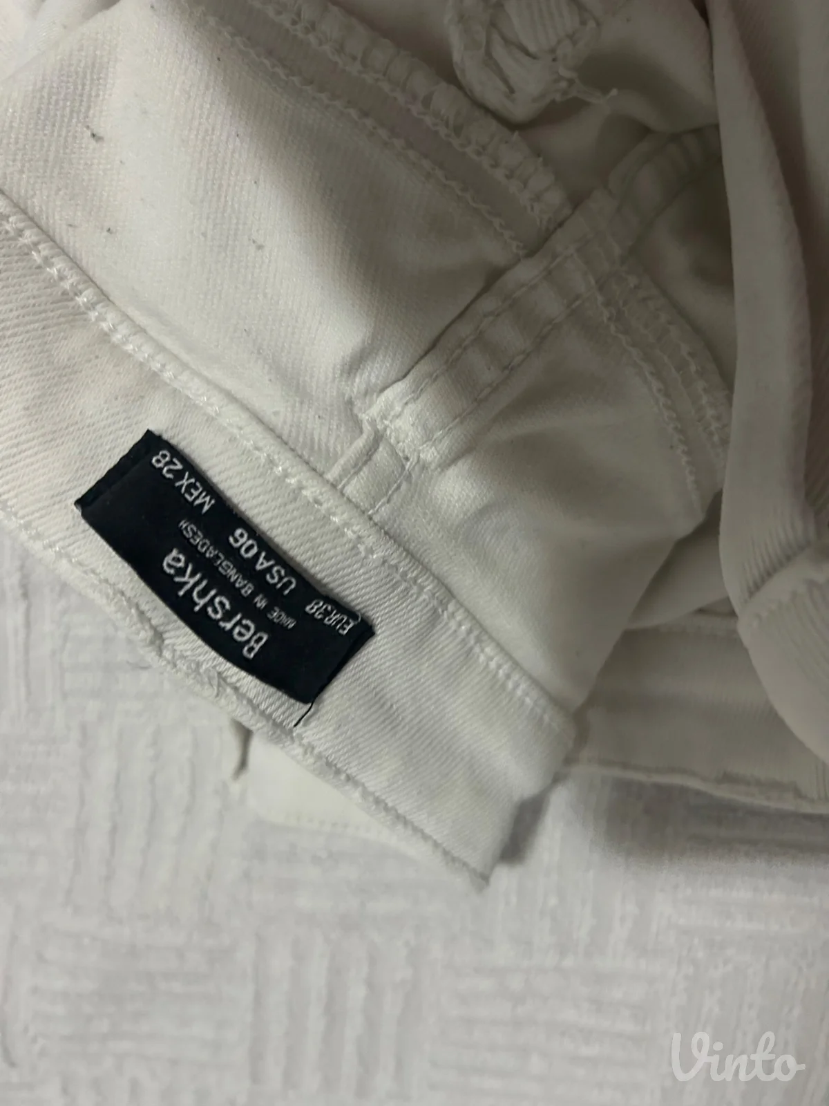 Bele farmerke bershka