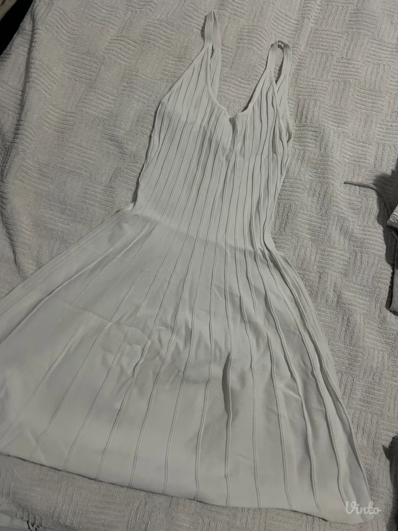 Bershka bela haljina