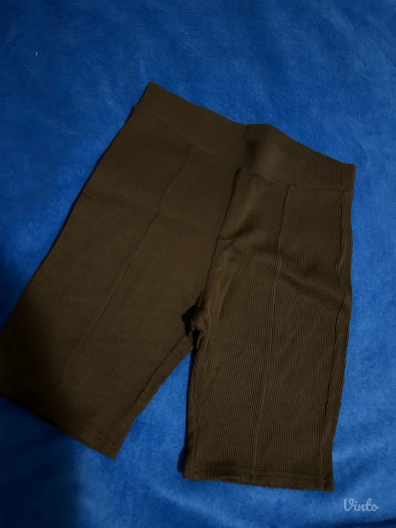 Bershka biciklisticke braon boje