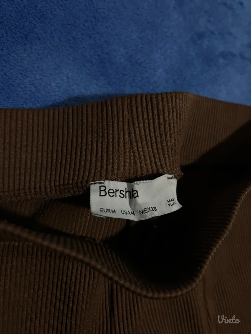Bershka biciklisticke braon boje