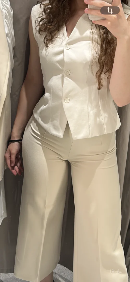 Zara pantalone i prsluk