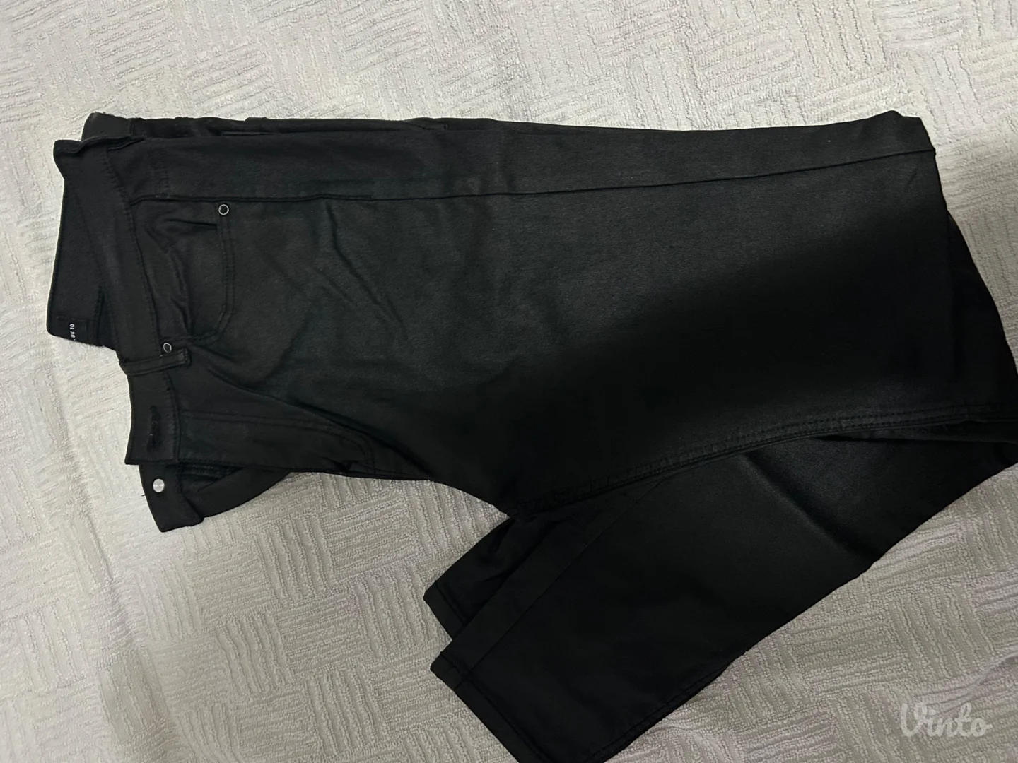 Stradivairus pantalone eko koza skini dzins