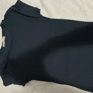 Pull and bear teget majica