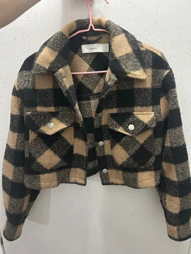 Bershka natkošulja M velicine